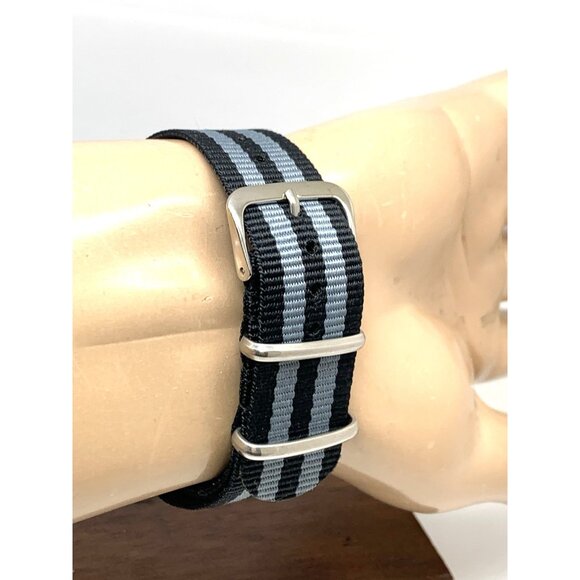 Casio Men's Watch DW-210 vintage Quartz Digital Black Resin Sport 548 Nylon Band - Picture 9 of 13